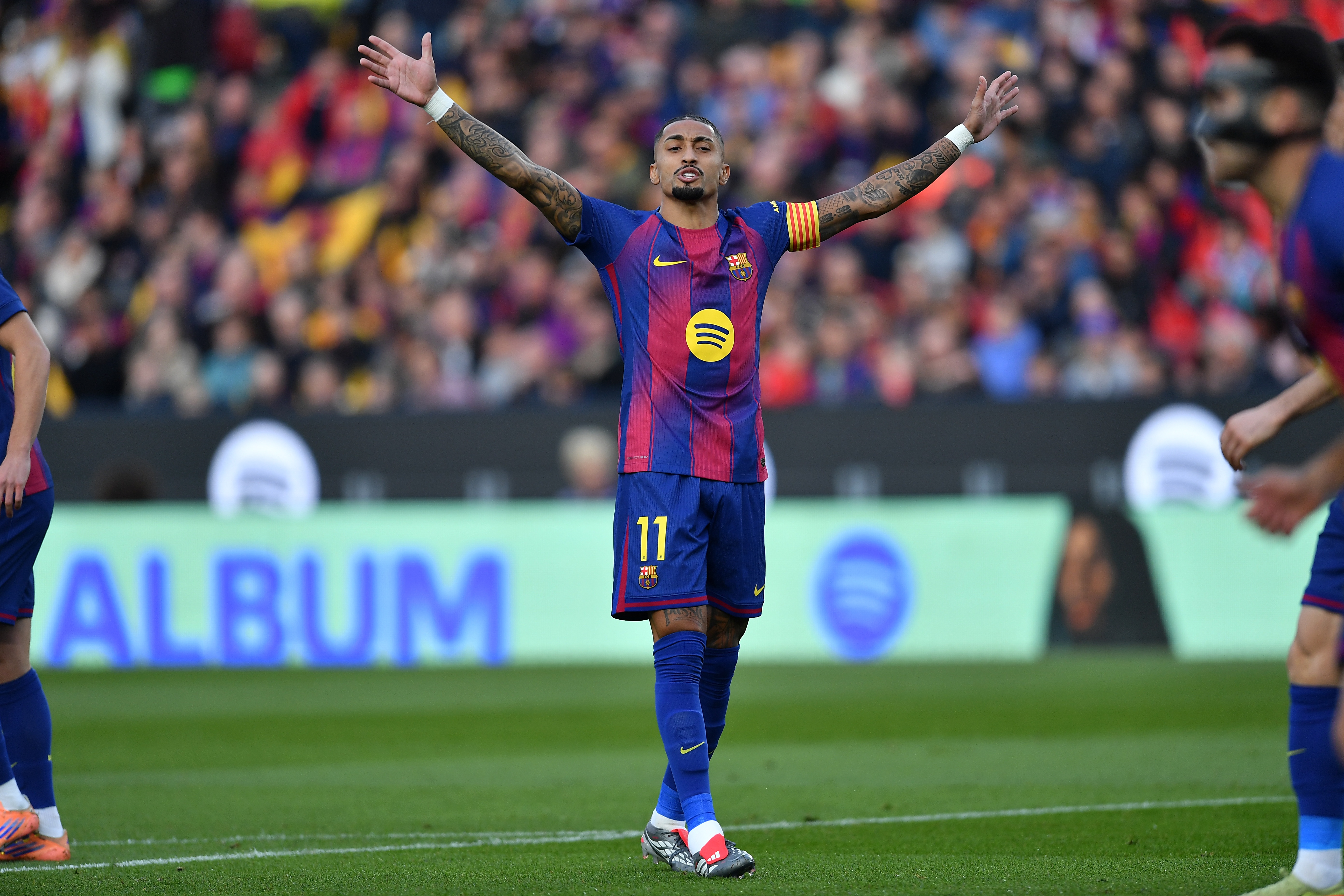 B体育-拉菲尼亚对阵塞维利亚上演帽子戏法，上一位做到的巴萨球员是梅西